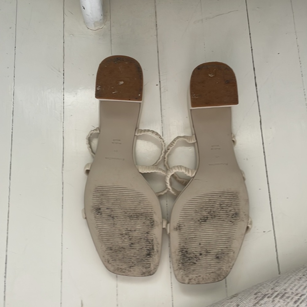 Reformation Assunta Heel - Picture 7 of 10